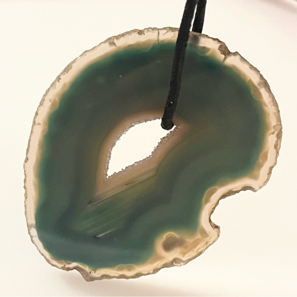 Large Green Agate Slice Pendant on Leather Strap Necklace - Picture 16 of 16